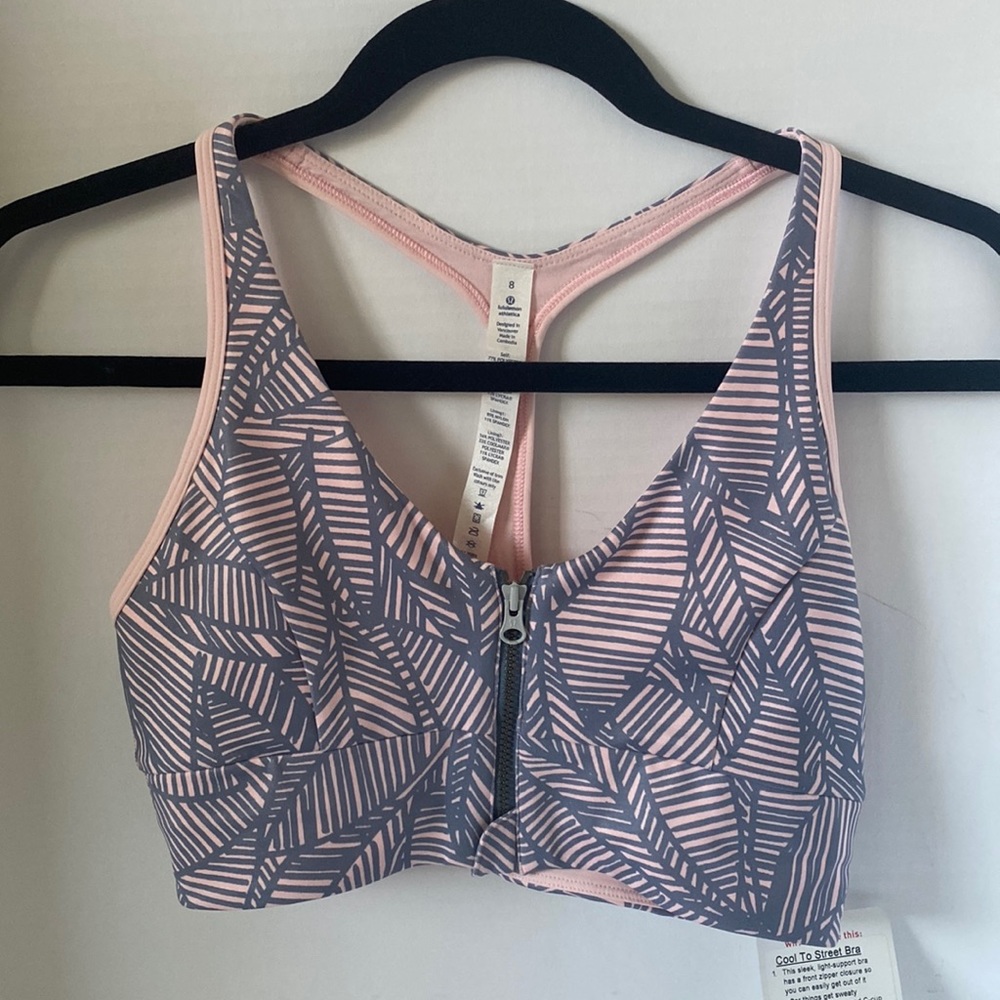 Lululemon sports bra